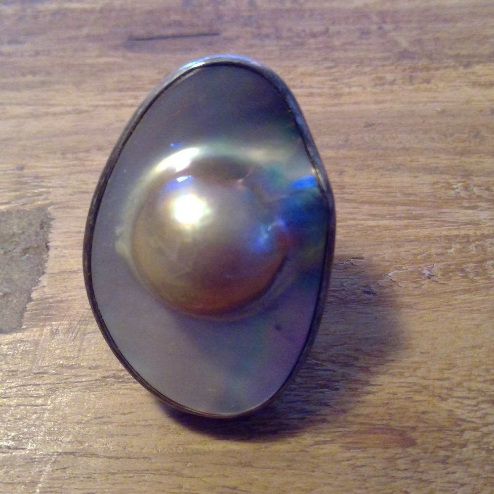 Move pearl ring